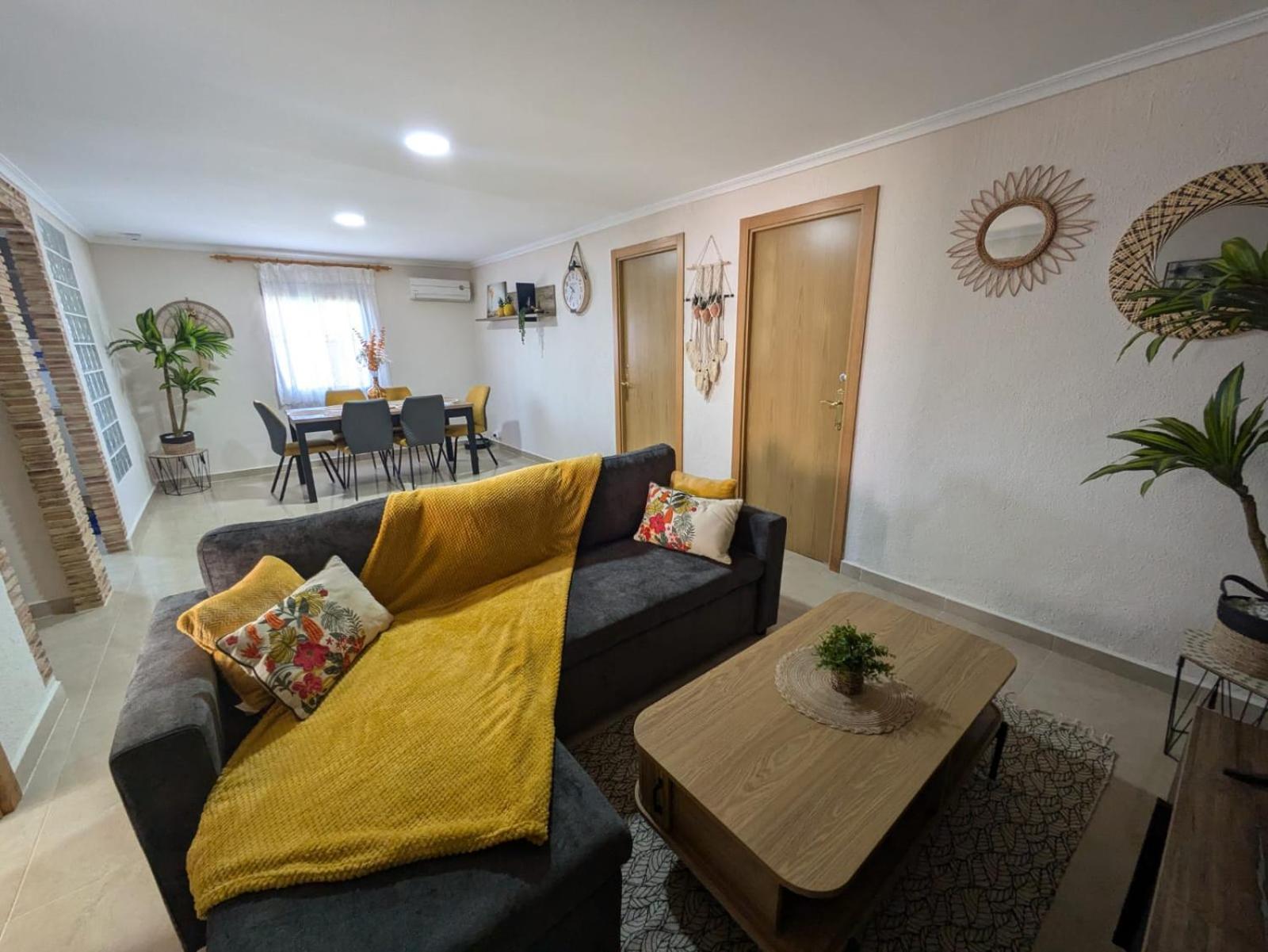 Buen Estar, Piscina, Barbacoa, Jacuzzi En Valencia Vila Turis Exterior foto